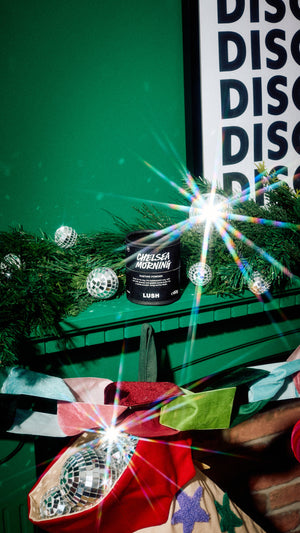 01_chelsea_morning_dusting_powder_christmas_2026_35