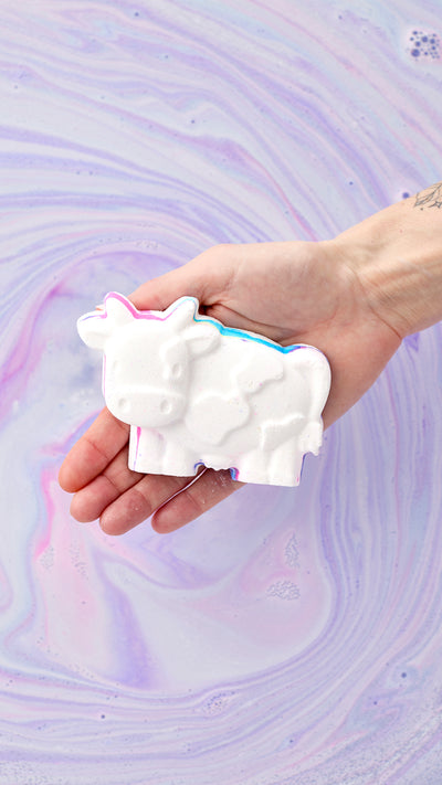 01_tobys_magic_cow_bath_bomb_wbbd_hero_2026_9