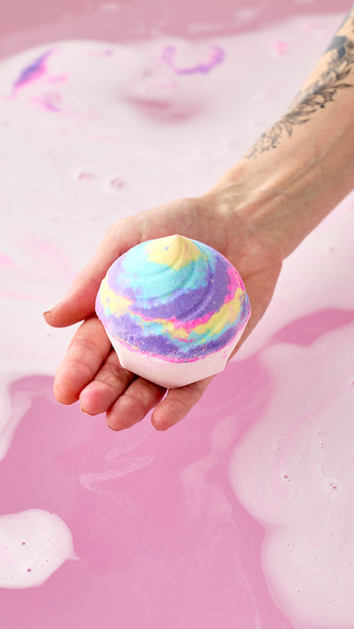 01_unicorn_poop_bath_bomb_wbbd_hero_2026_4