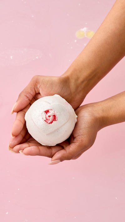 01_wedding_bomb_bath_bomb_wbbd_hero_2026_4