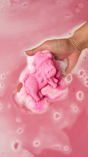 02_dominick_the_donkey_bath_bomb_hero_2026_ 10