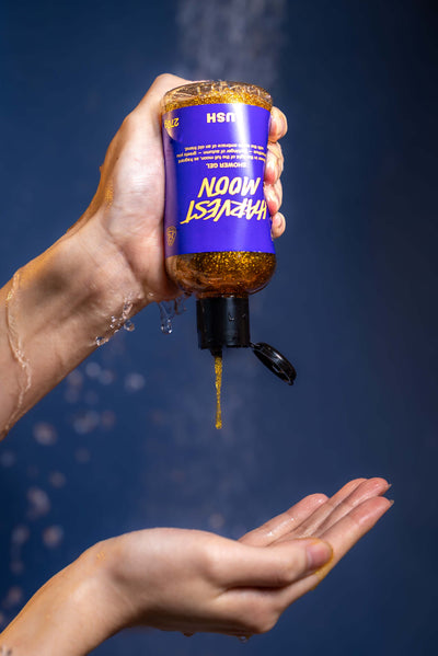 02_harvest_moon_shower_gel_hero_2025_6