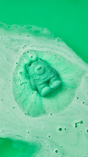 02_monster_scare_bear_bath_bomb_hero_2026_2_halloween_
