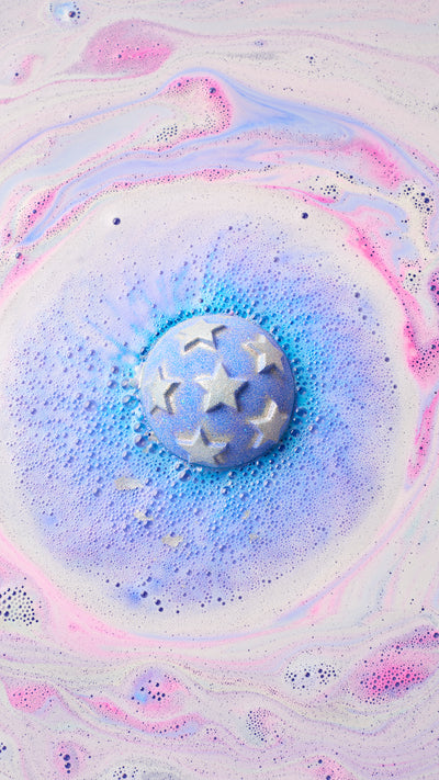 02_silent_night_bath_bomb_hero_bath_art_christmas_2026 8
