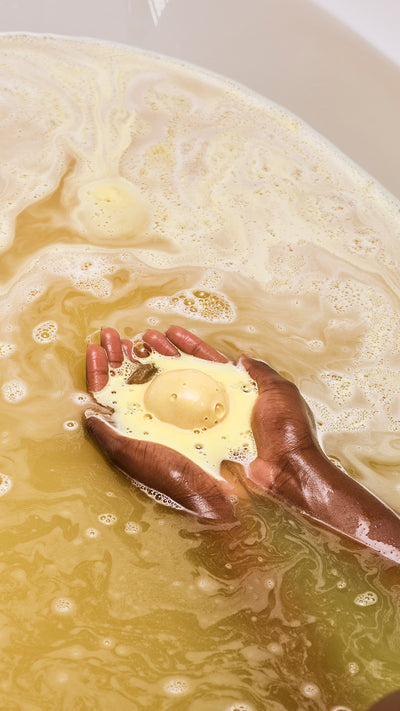 02_sticky_dates_bath_bomb_spa_products_lush_2026_40