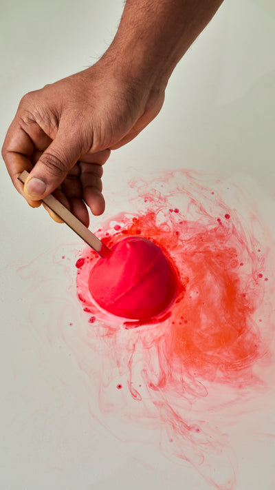 02_toffee_apple_bath_bomb_hero_2026_ 3_halloween_