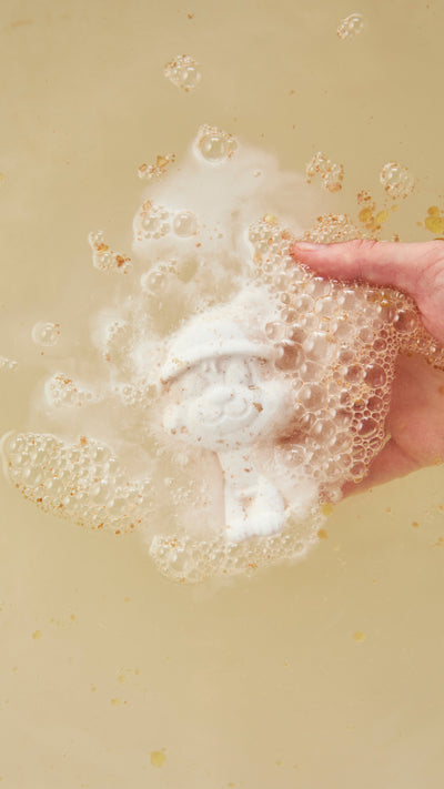 03_butterbear_bath_bomb_hero_2026_ 7