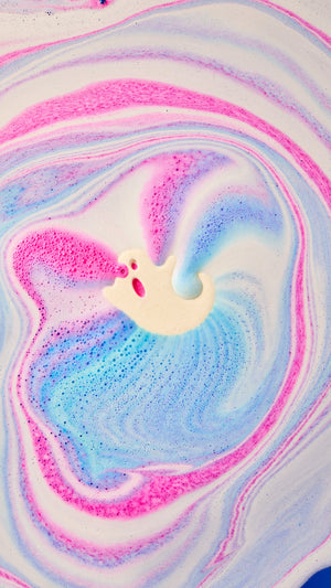 03_ghostie_bath_bomb_halloween_hero_2025_07