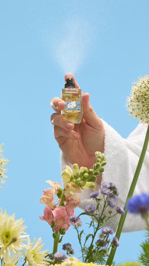 03)moomin_valley_perfume_lush_x_moomins_model_hero_2026 10
