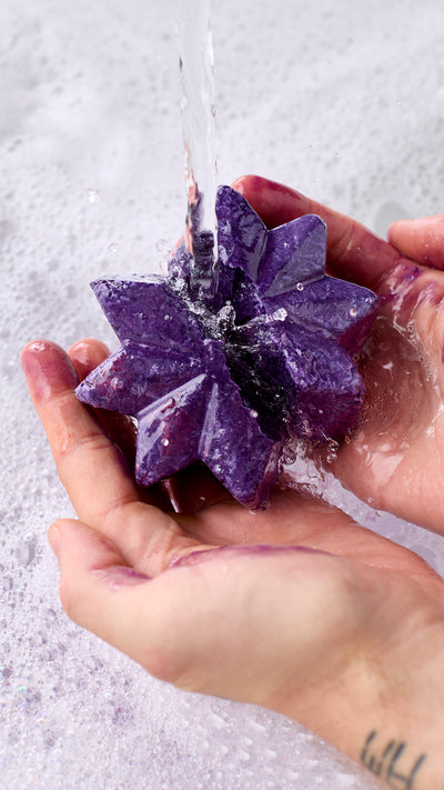 03_ruby_comet_bubble_bar_hero_bath_art_christmas_2026 3