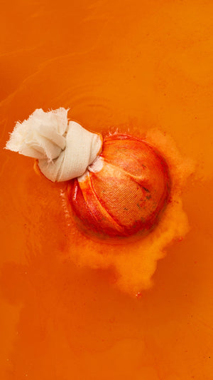 04_bonfire_bath_bomb_hero_2026_ 1_autumn_gourmand_