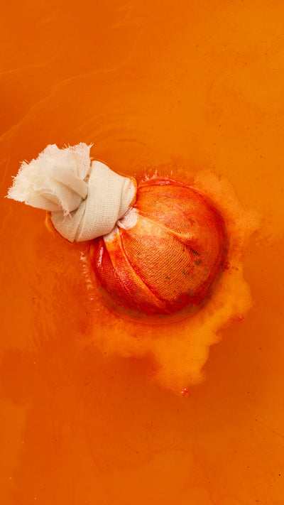 04_bonfire_bath_bomb_hero_2026_ 1_autumn_gourmand_