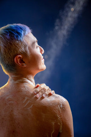 04_harvest_moon_shower_gel_hero_2025_4