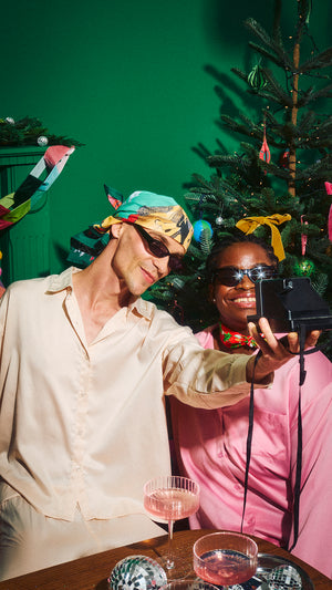 04_noel_knot_wrap_christmas_model_hero_2026