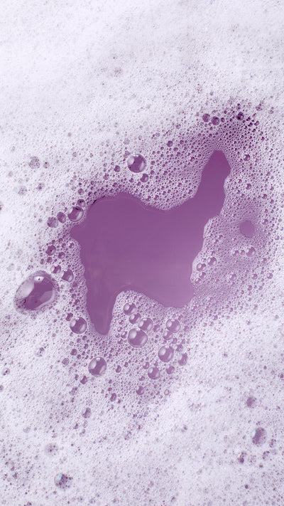 04_ruby_comet_bubble_bar_hero_bath_art_christmas_2026 10