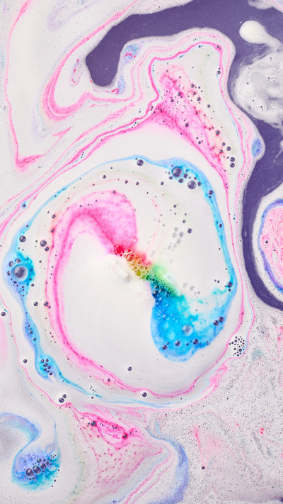 05_snowman_dreaming_bath_bomb_hero_christmas_2025_118