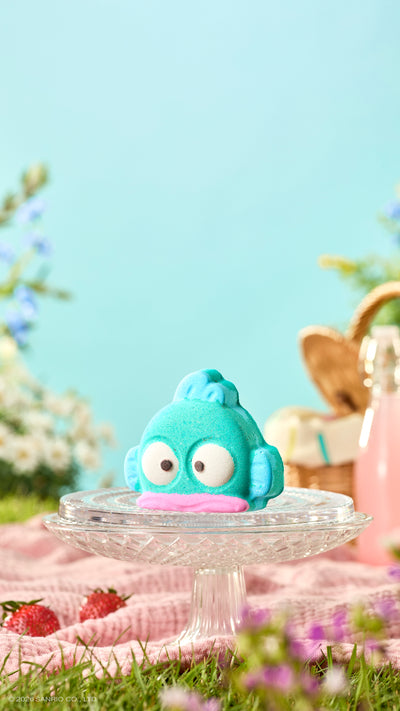 1_Lush_x_Hello_kitty_groupshot 2