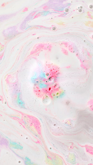 2026-AYR-Lunas_Butterfly-BathBbomb_hero_03