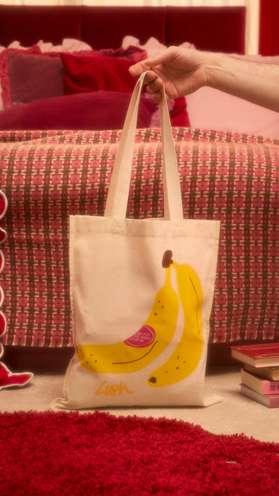 2_banana_fruit_tote_bag_group_lush_2025_11