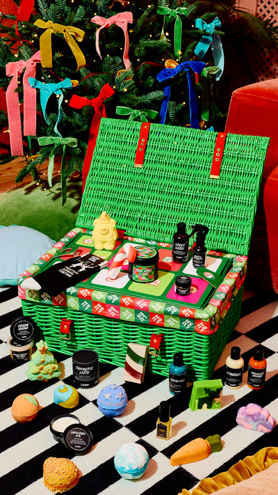 2_lush_advent_calendar_chrsitmas_hero_2026 15