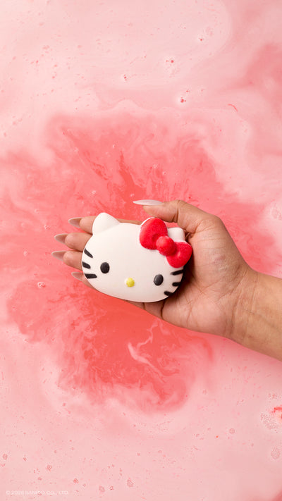 3_Lush_x_Hello_kitty_Hello_kitty_bathbomb_hero_portrait_2025-5