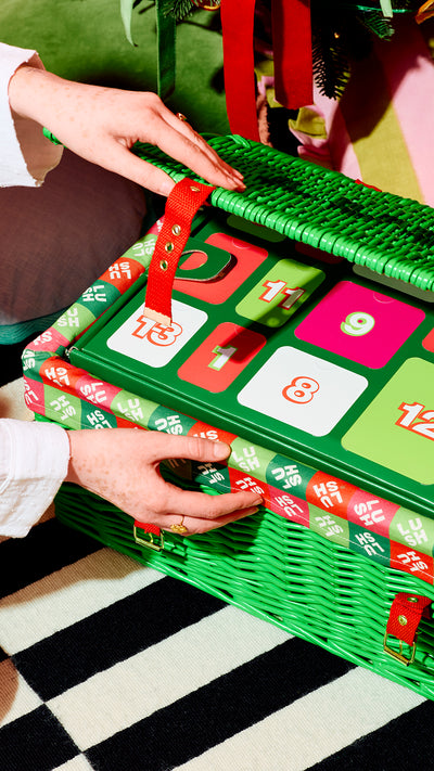 4_lush_advent_calendar_chrsitmas_hero_2026 6