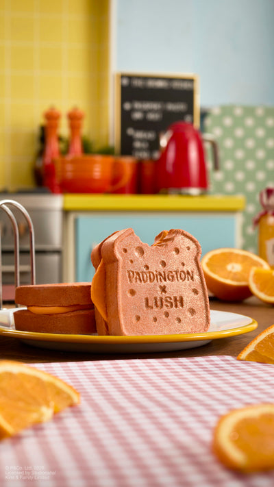 Lush_x_Paddington_2026_MARMALADE_SANDWICH_Bubbleroon_1