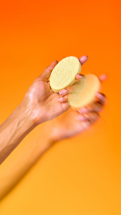 Power-of-Feeling-Fresh-Coconut Drench-Massage-Bar-portrait-1