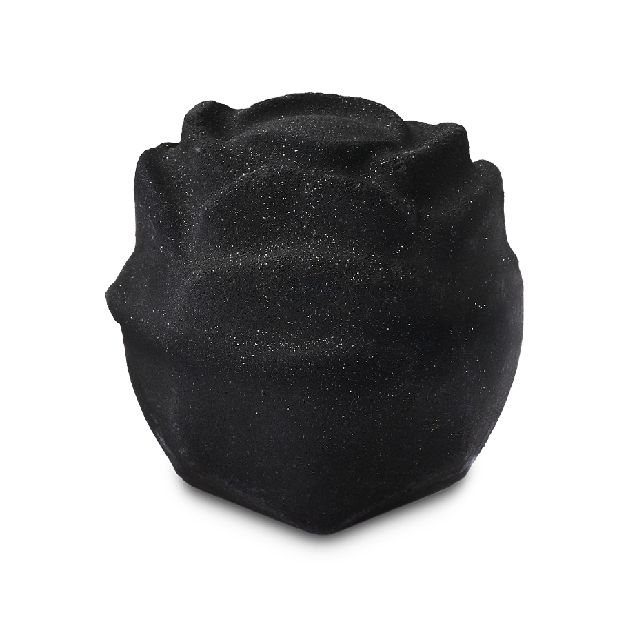 black_rose_bomb_2026_08