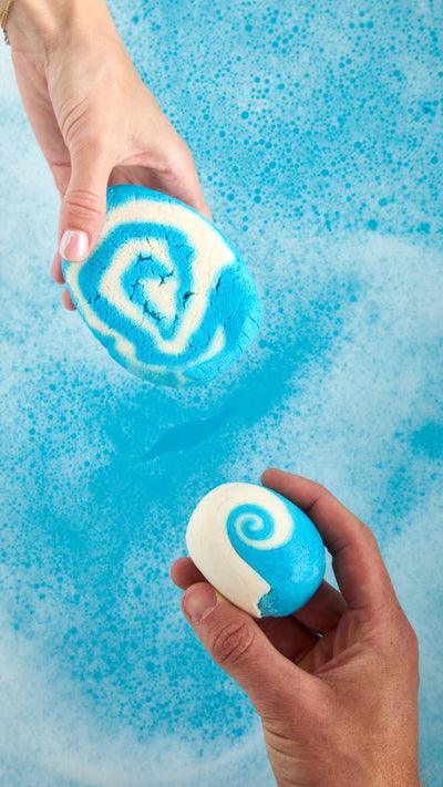 blue-skies-and-fluffy-white-clouds-bubble-bar-schaumbäder