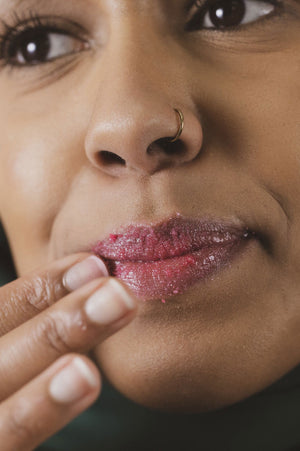 cherry-lip-scrub-lippen-balsam-&-peeling