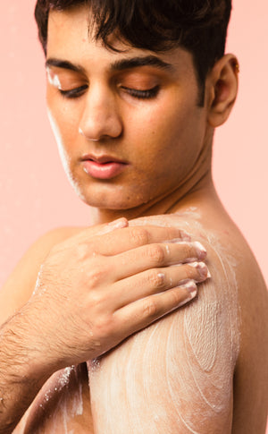 co-mingle-body-scrub-körper-peeling-&-masken