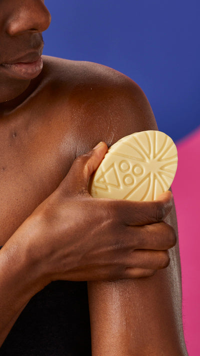 coconut-drench-massage-bar-massage