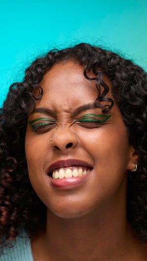 courage-eyeliner-make-up