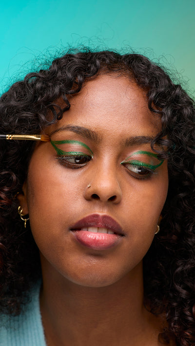 courage-eyeliner-make-up