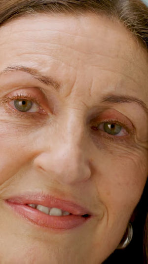 earth-naked-mascara-make-up