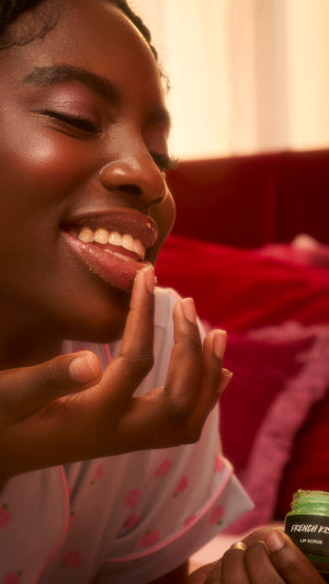 french-kiss-lip-scrub-lippen-balsam-&-peeling