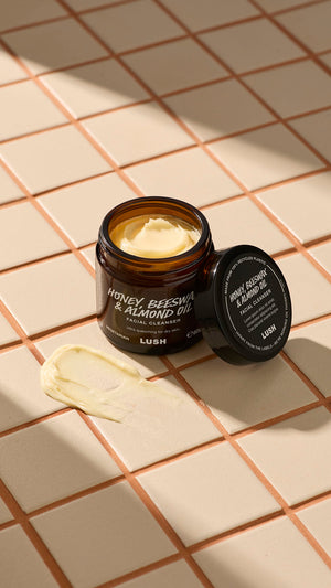 honey,-beeswax-&-almond-oil-cleanser-reiniger