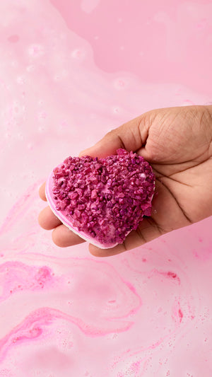 life-in-rosy-light-bath-bomb-badebomben