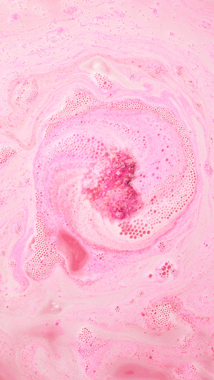 life-in-rosy-light-bath-bomb-badebomben