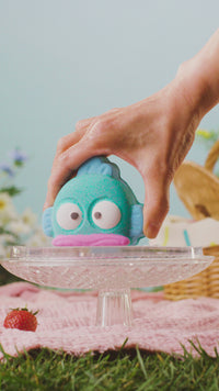 9075_hangyodon_bath_bomb_in_use_1080x1920_2026