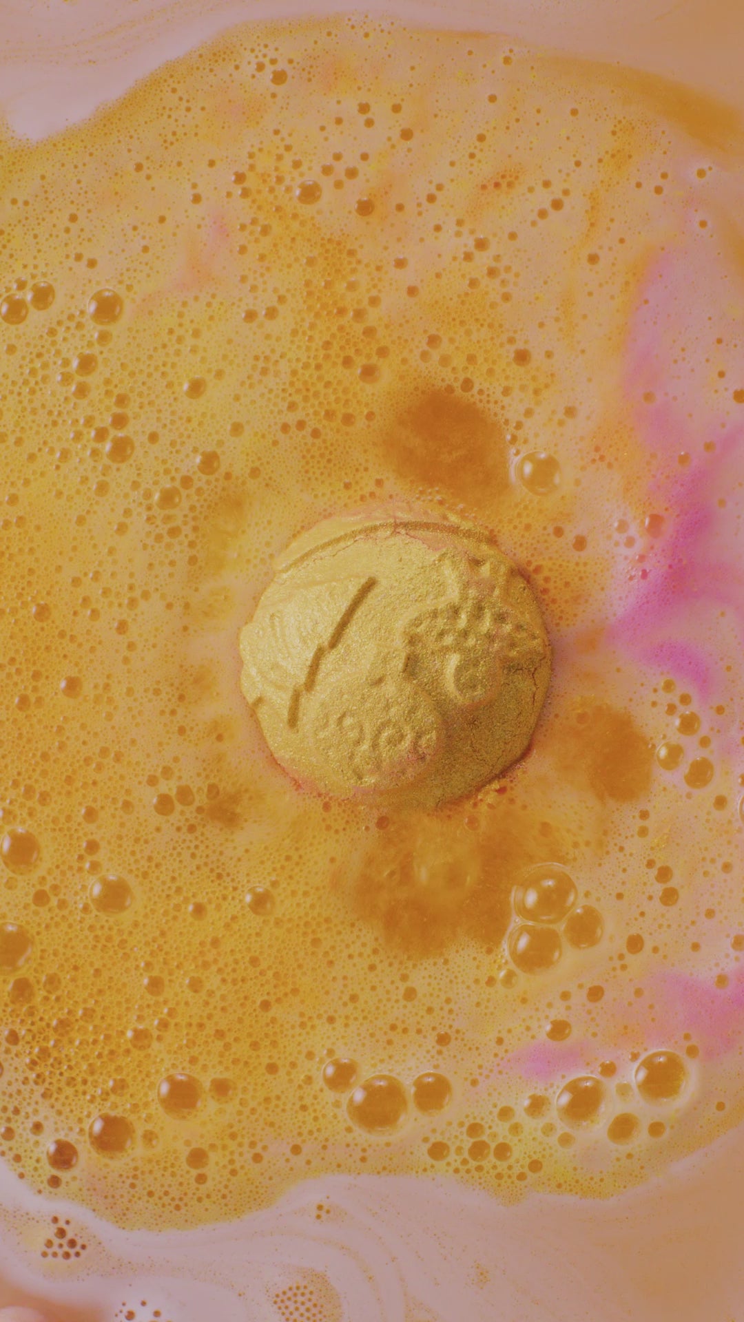 yog_nog_bath_bomb_christmas_in_use_1080x1920_2026
