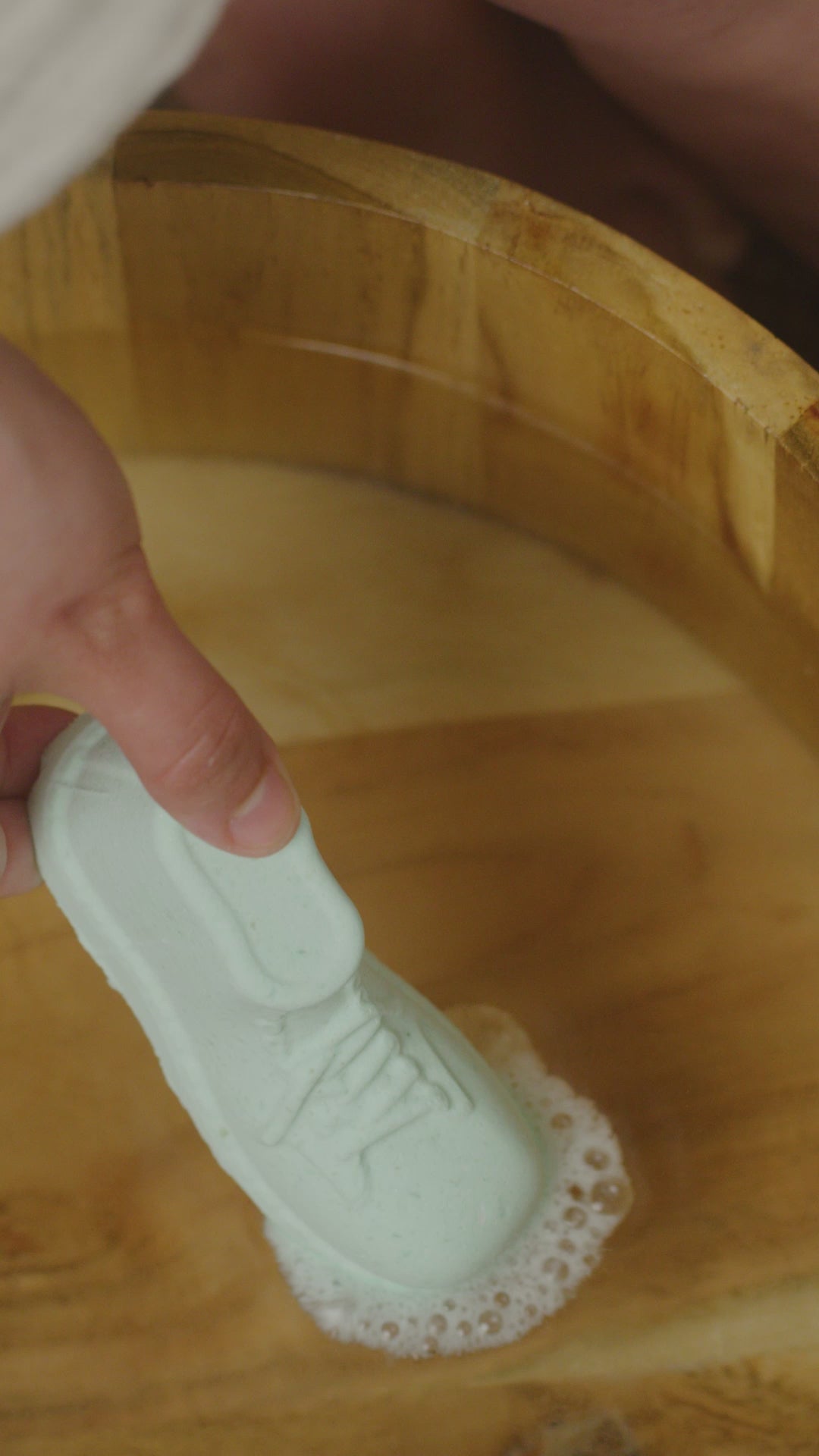 put-the-boot-in-bath-bomb-füsse
