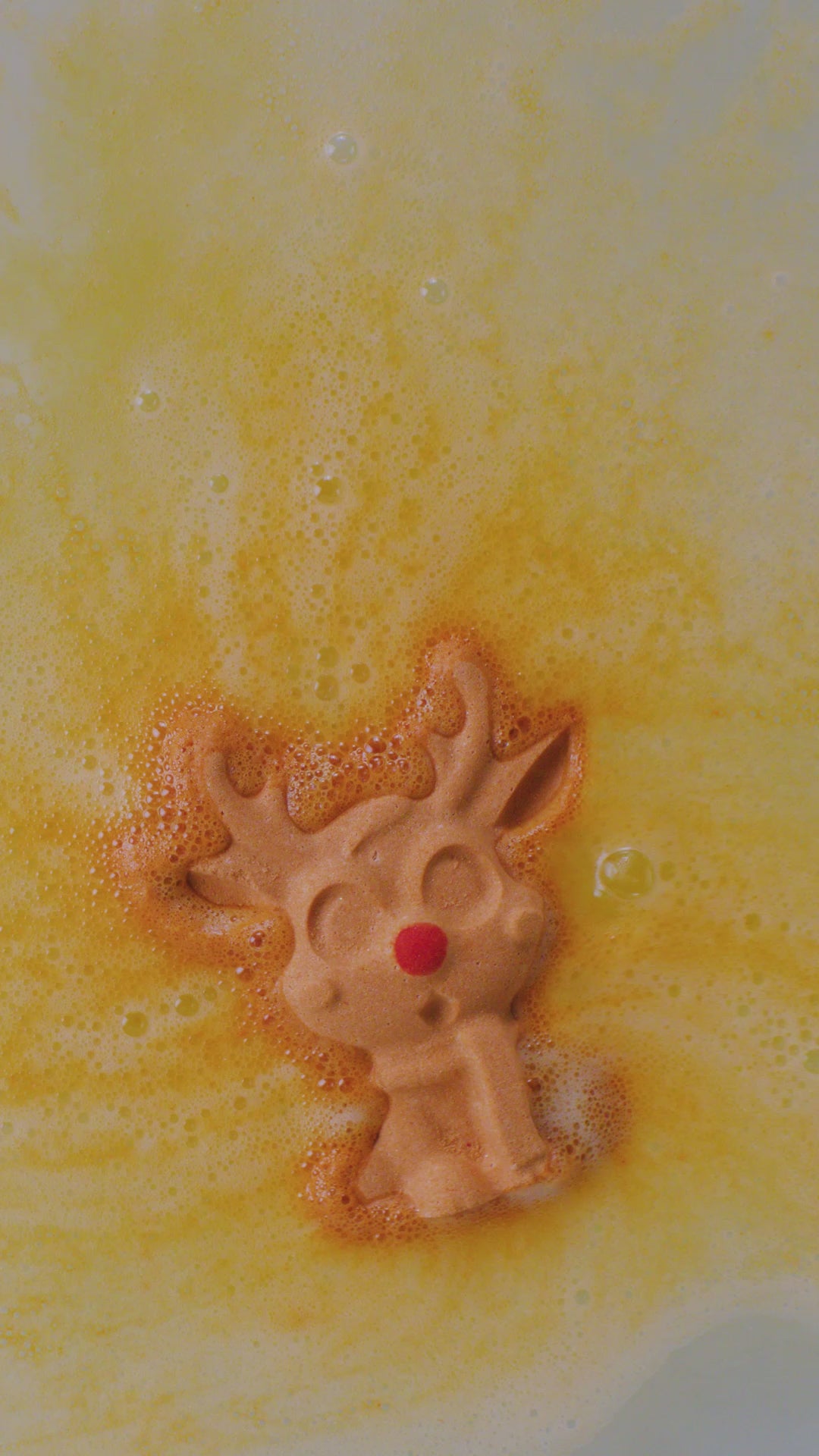 reindeer_bath_bomb_christmas_in_use_1080x1920_2026