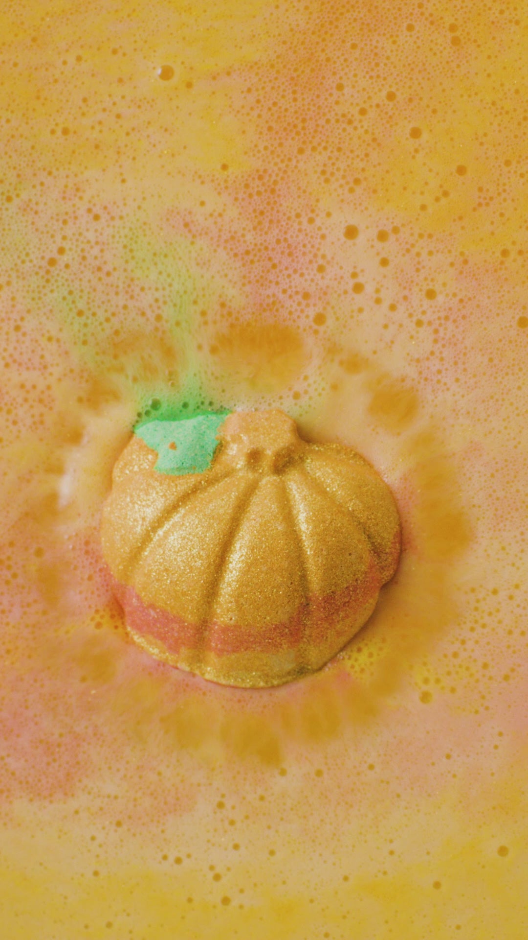 sparkly_pumpkin_bath_bomb_hero_2026_halloween_portrait