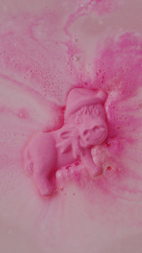 dominick_the_donkey_bath_bomb_christmas_in_use_1080x1920_2026