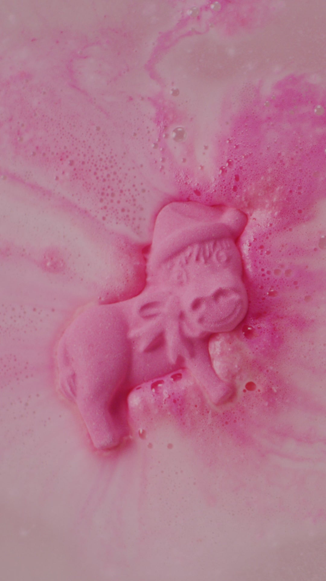 dominick_the_donkey_bath_bomb_christmas_in_use_1080x1920_2026