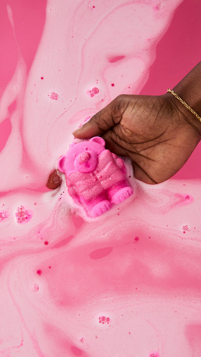 rosie_bear_pink_bath_bomb_hero_2026_ 4