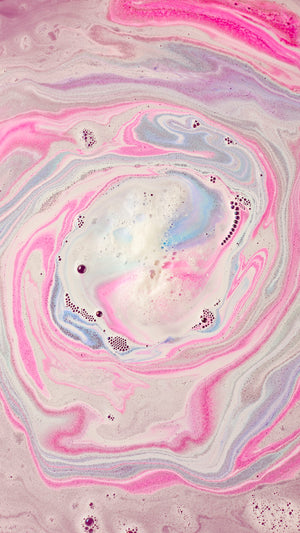 swiss-magic-cow-bath-bomb-badebomben